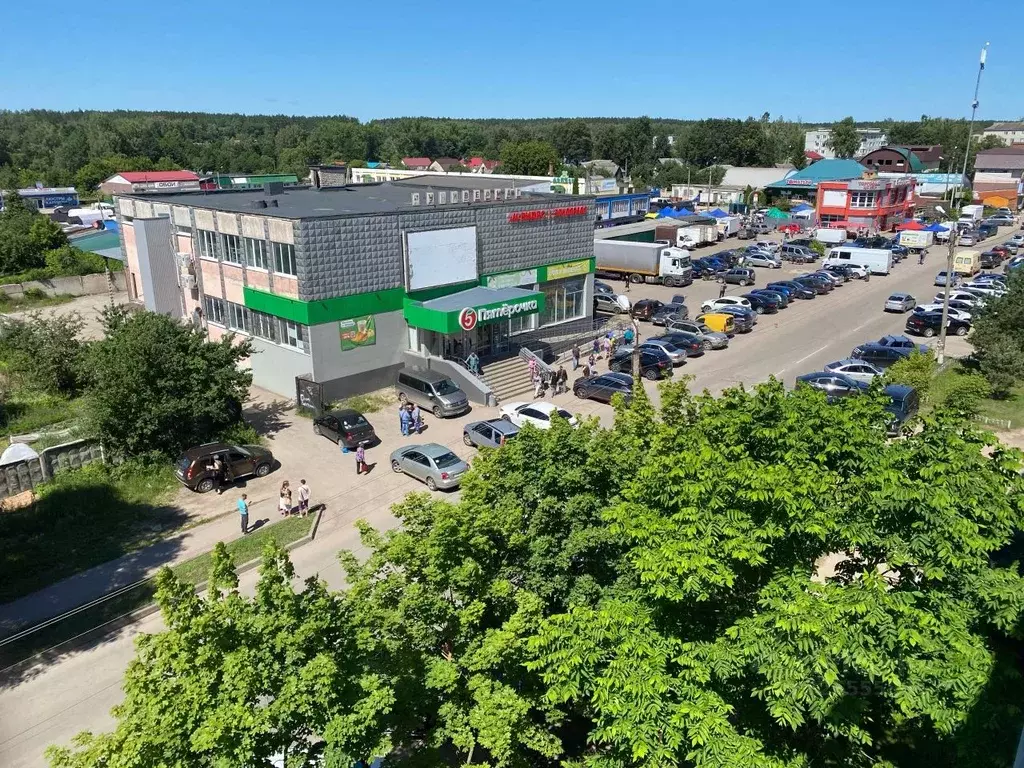 Торговая площадь в Калужская область, Людиново ул. Урицкого, 5 (500 м) - Фото 1