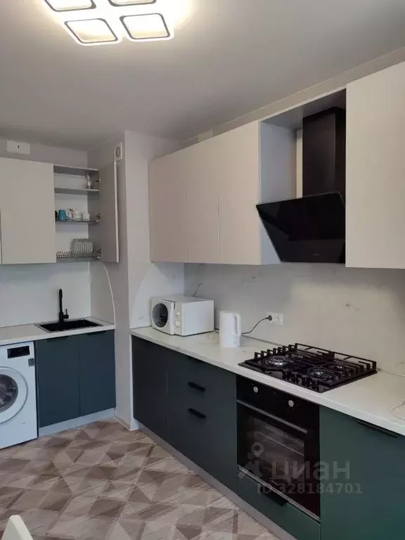 2-к кв. Омская область, Омск проезд 1-й Амурский, 5к3 (56.0 м) - Фото 1