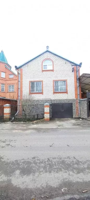 Дом в Ставропольский край, Ставрополь ул. Акулова, 69 (160 м) - Фото 1