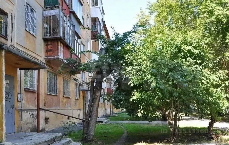 1-к кв. Свердловская область, Екатеринбург ул. Избирателей, 5 (30.0 м) - Фото 1