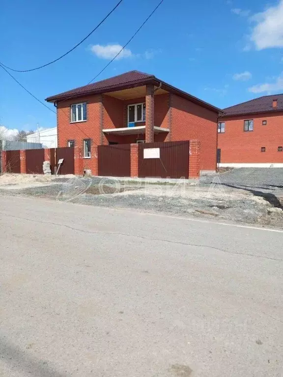 Дом в Тюменская область, Тюмень ул. Омутинская (160 м) - Фото 1