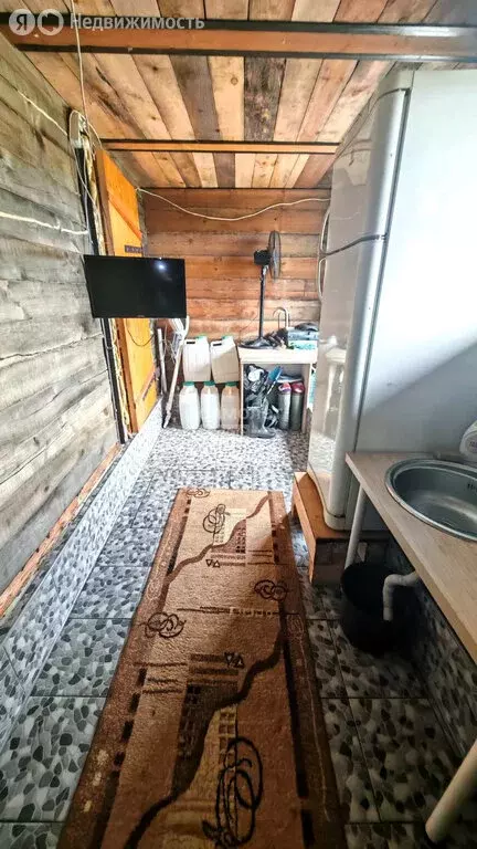 Дом в Тогучинский район, Репьевский сельсовет, село Репьёво, улица ... - Фото 1
