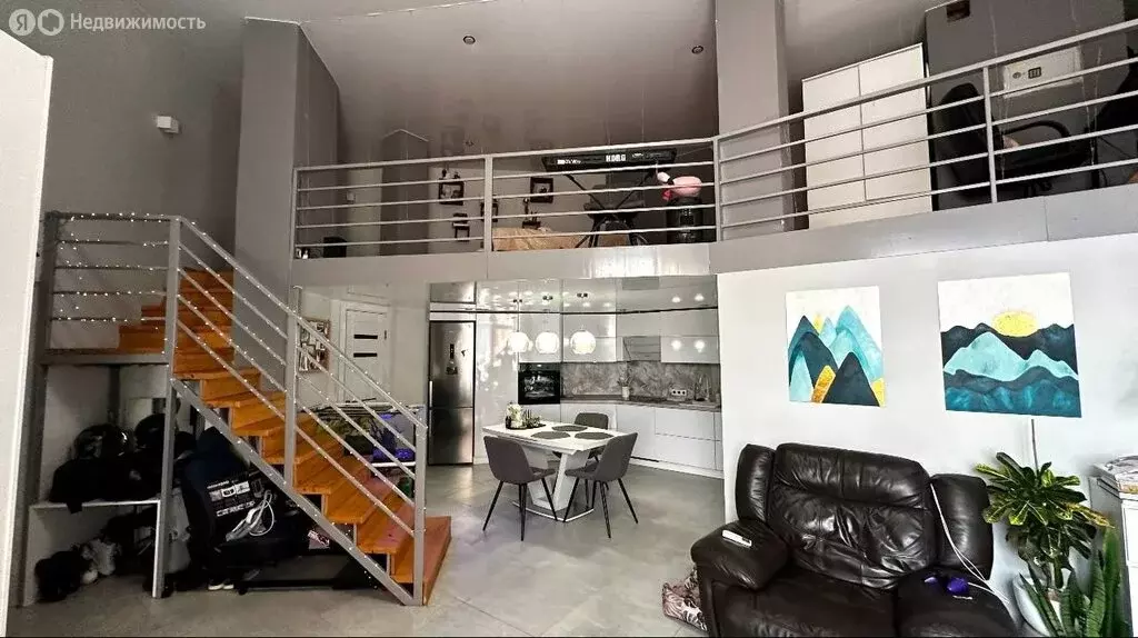 2-комнатная квартира: Красноярск, Светлогорская улица, 11А (75 м) - Фото 1