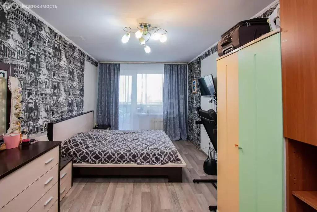 3-комнатная квартира: Новокузнецк, улица Веры Соломиной, 3 (66 м) - Фото 0