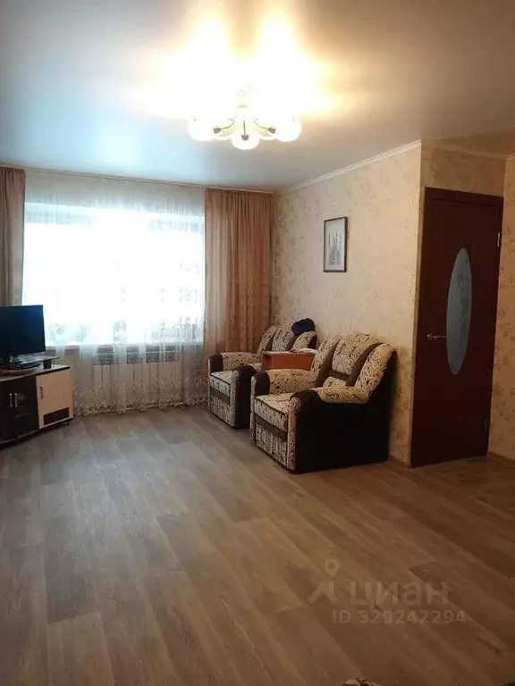 2-к кв. Татарстан, Зеленодольск ул. Ивана Засорина, 4 (43.6 м) - Фото 1