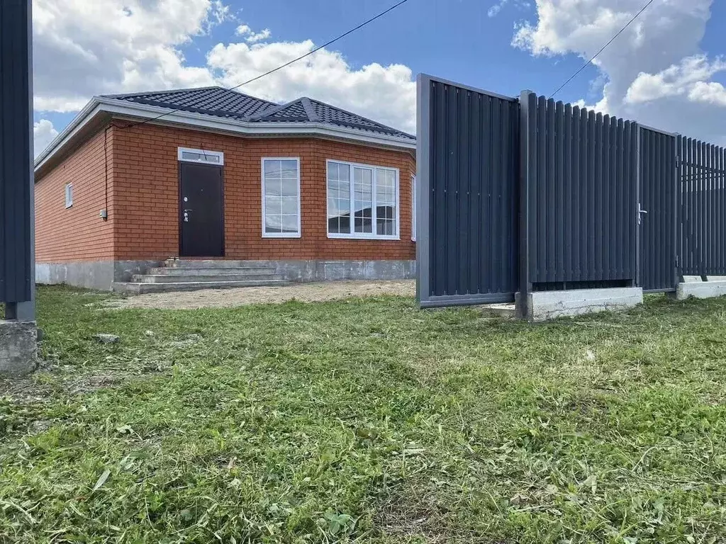 Дом в Краснодарский край, Усть-Лабинск  (90 м) - Фото 1