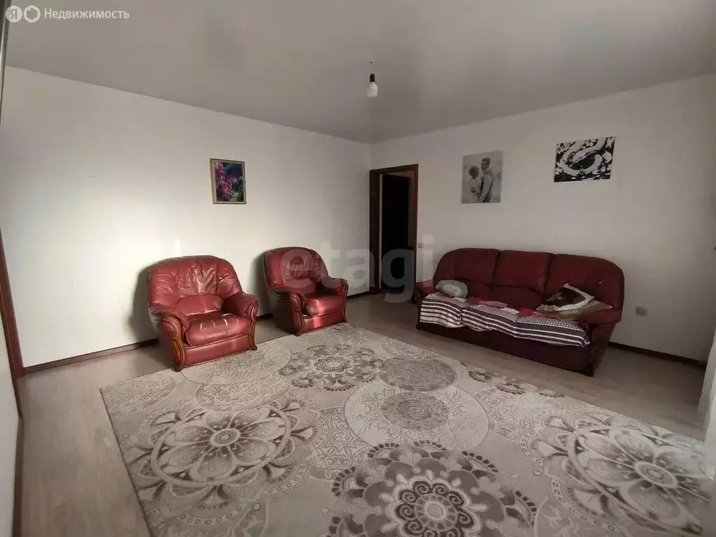 3-комнатная квартира: Ачинск, улица Зверева, 10 (62.7 м) - Фото 2