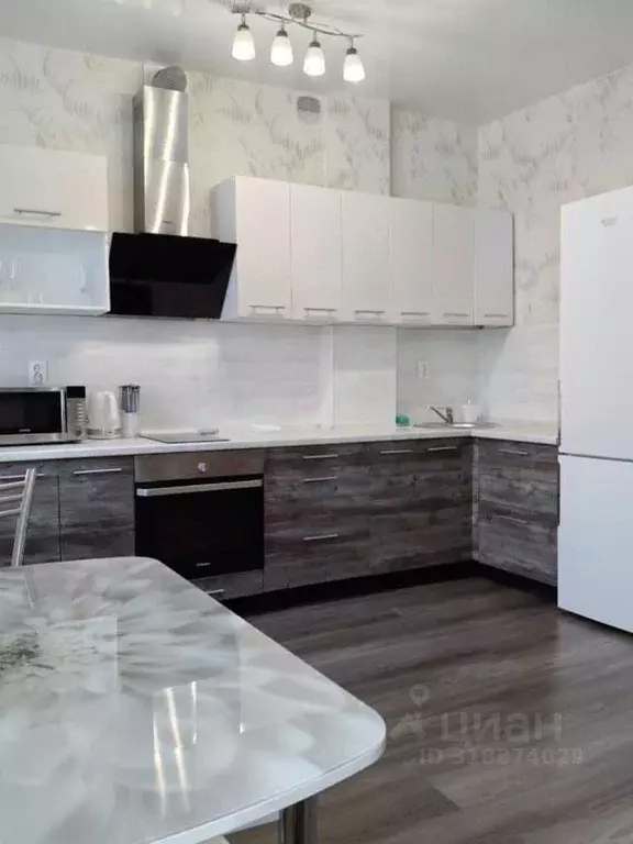 2-к кв. Свердловская область, Нижний Тагил просп. Ленина, 52 (45.0 м) - Фото 0