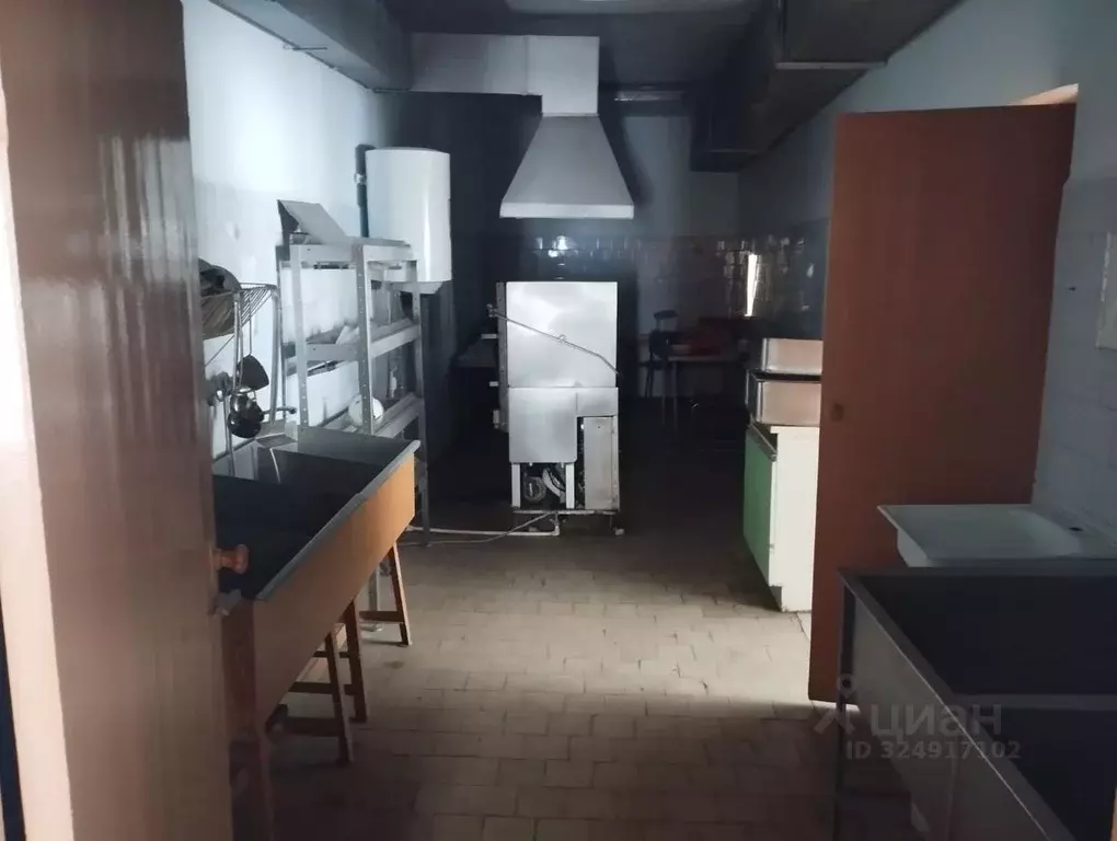 Помещение свободного назначения в Свердловская область, Красноуфимск ... - Фото 2