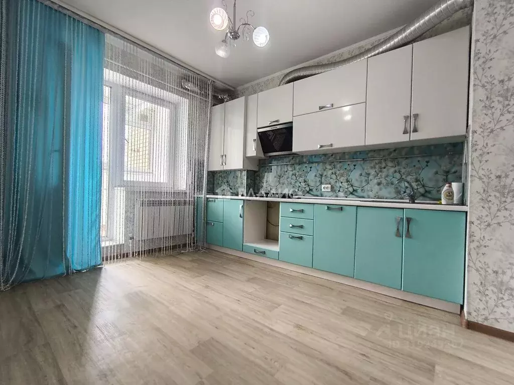 3-к кв. Белгородская область, Белгород пер. Макаренко, 6А (78.0 м) - Фото 0