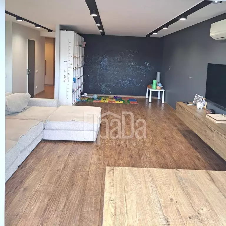 Продаётся 2-к квартира, 77 м - Фото 0