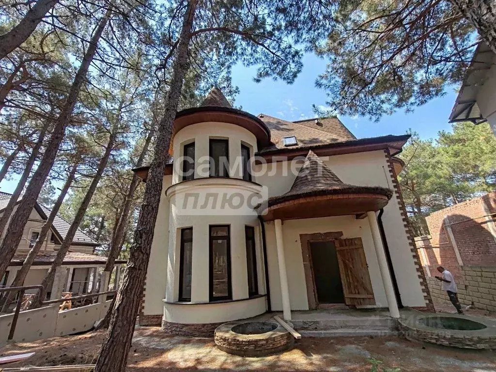 Дом в Краснодарский край, Геленджик проезд Вольный, 10 (200 м) - Фото 1