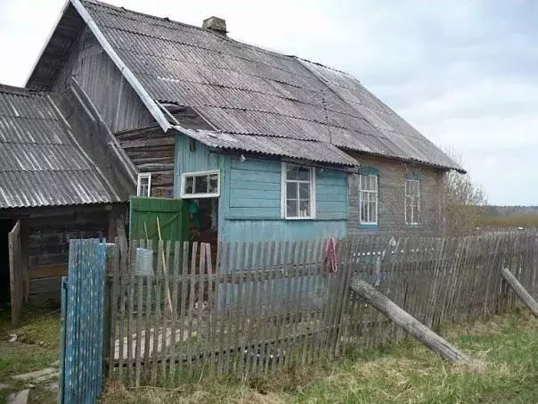 Дом в Псковская область, Плюсский район, Плюсса муниципальное ... - Фото 0