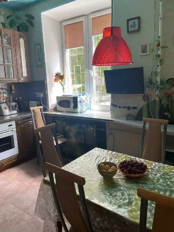 Продается 4-комнатная квартира - Фото 2