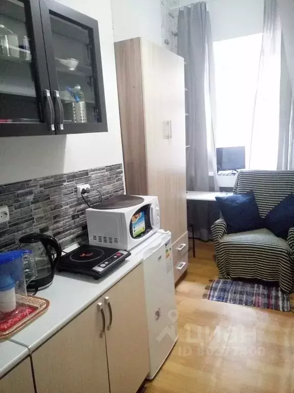 Авиационная 59 278 квартира. Авито квартира снять у метро. Авито квартира снять у метро. Квартир на сутки на метро кантемировская. Суточные квартиры в москве.