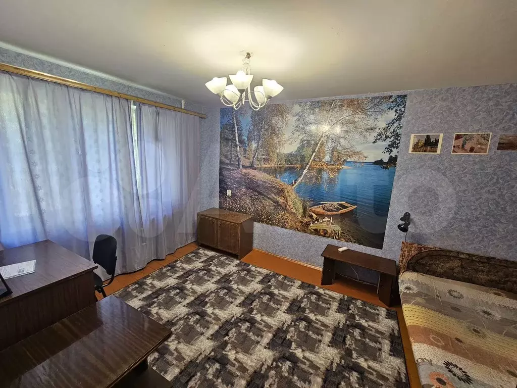 Комната 30 м в 3-к., 2/5 эт. - Фото 1