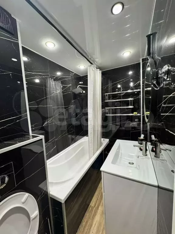 2-к. квартира, 60 м, 3/6 эт. - Фото 0
