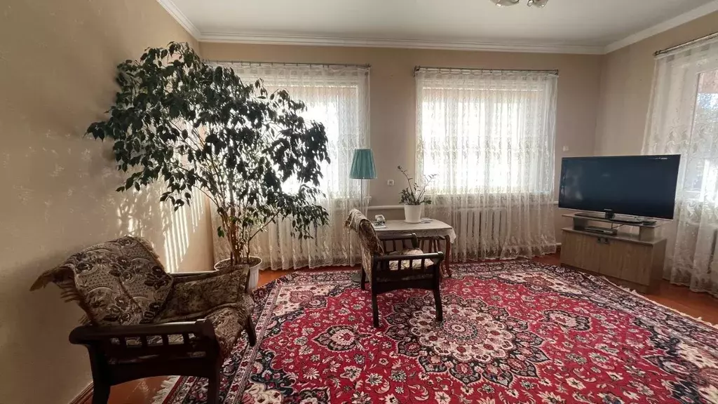 Дом в Краснодарский край, Лабинск Хлеборобная ул. (105 м) - Фото 0