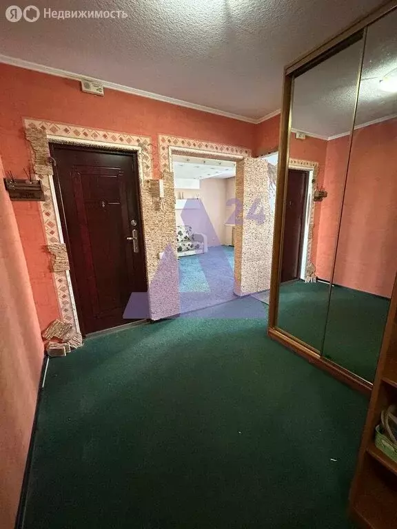 3-комнатная квартира: Барнаул, улица Шумакова, 33 (67.3 м) - Фото 1