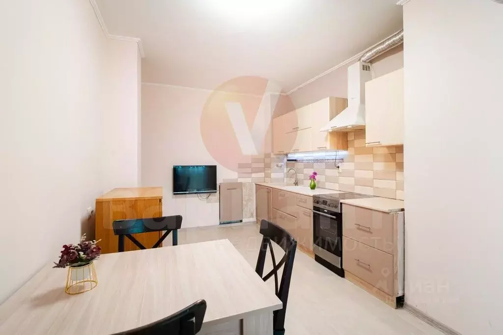 3-к кв. Омская область, Омск ул. Масленникова, 203/1 (106.0 м) - Фото 1