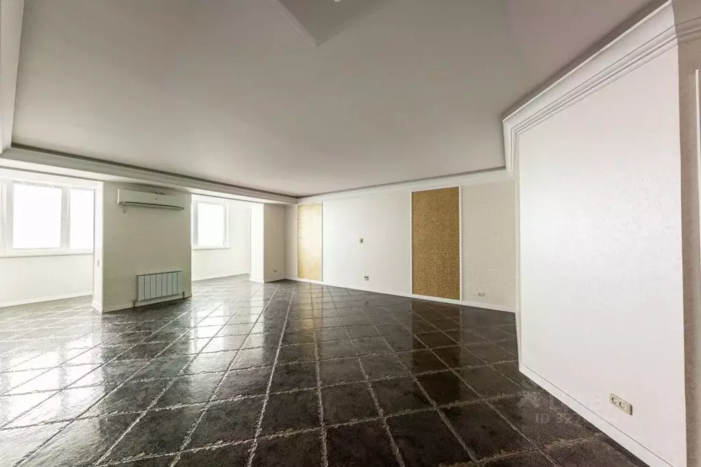 3-к кв. Брянская область, Брянск ул. Некрасова, 2 (164.0 м) - Фото 1