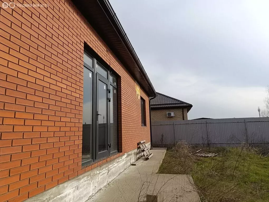 Дом в посёлок городского типа Яблоновский, Центральная улица, 33 (92 ... - Фото 2