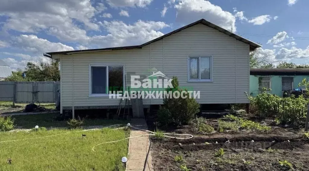 Дом в Саратовская область, Балаковский район, Натальинское ... - Фото 2