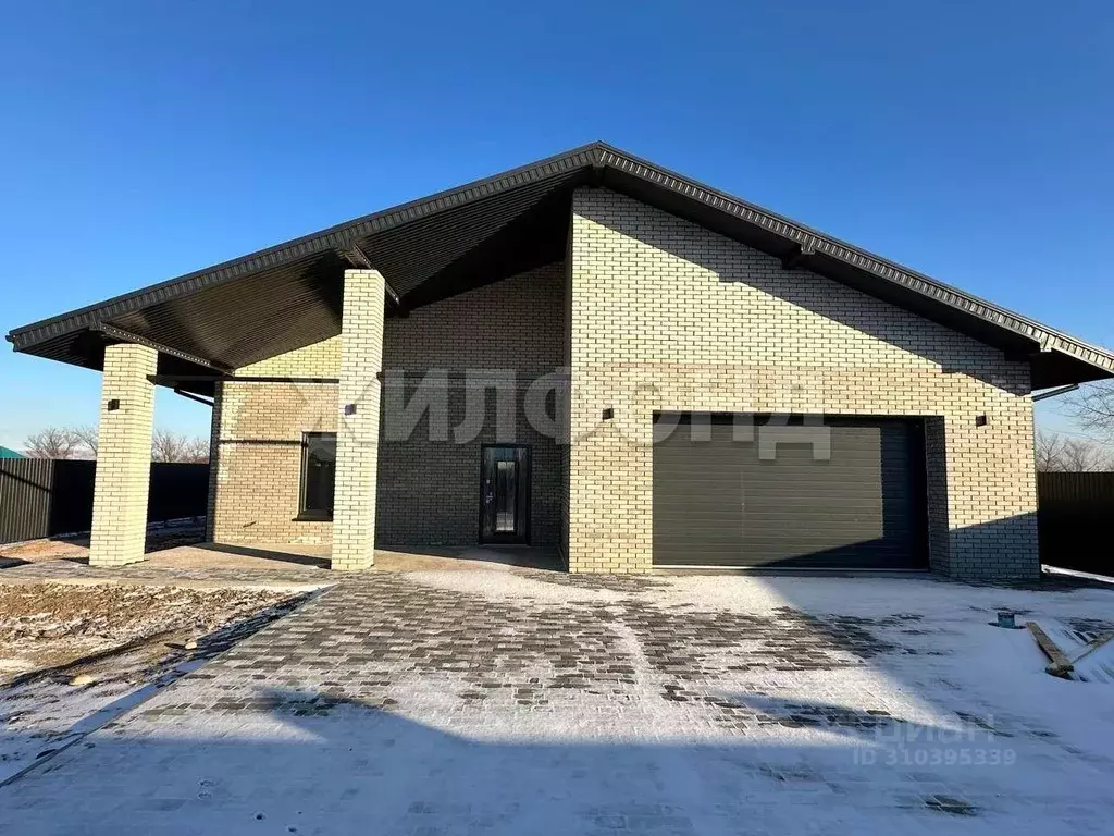 Дом в Хакасия, Усть-Абаканский район, с. Калинино Зеленая ул., 65 (218 ... - Фото 1