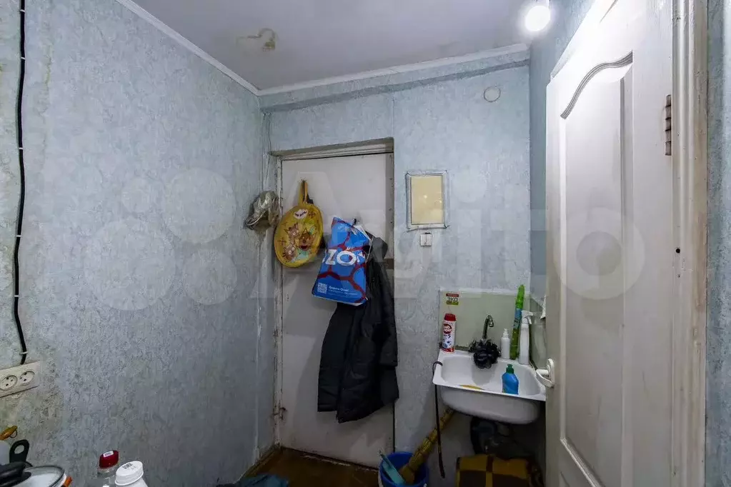 Комната 7 м в 1-к., 1/5 эт. - Фото 0