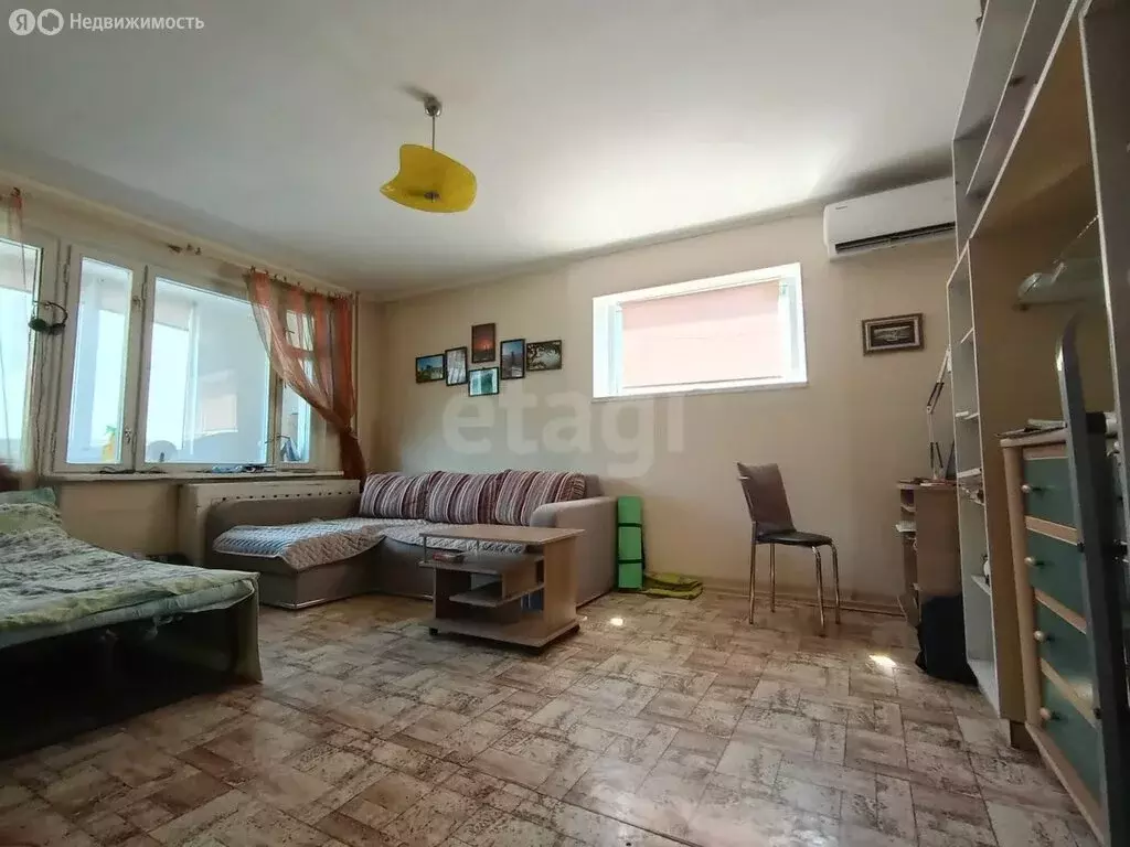 2-комнатная квартира: Массандра, Стахановская улица, 32 (55 м) - Фото 0