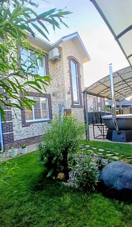 Дом в аул Новая Адыгея, улица Шовгенова, 25/2А (153.4 м) - Фото 1