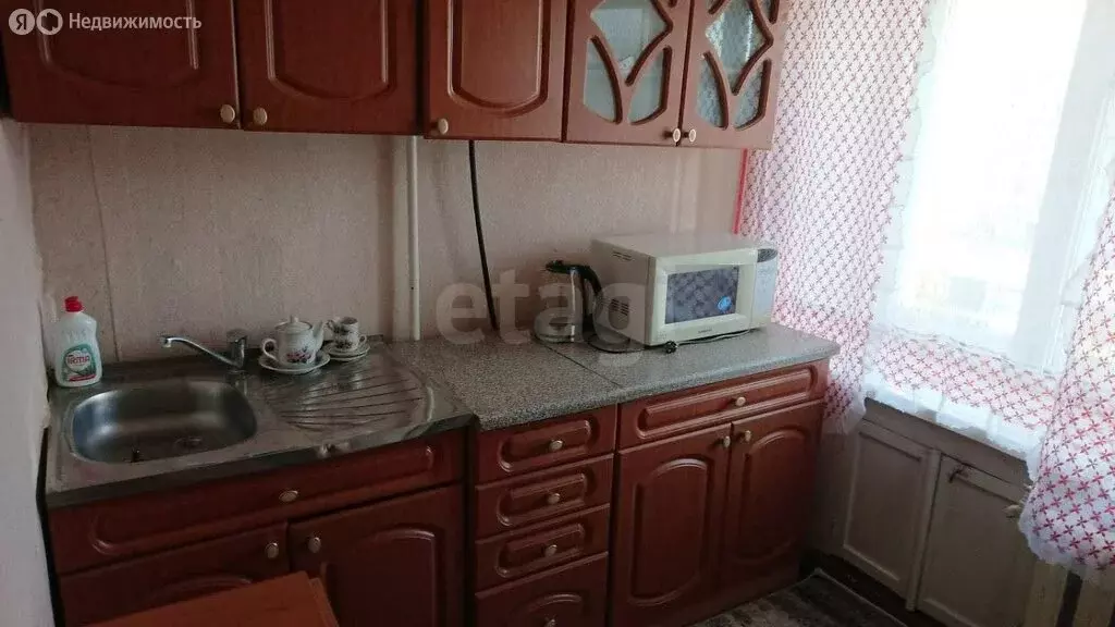 1-комнатная квартира: Ялуторовск, улица Скворцова-Степанова, 8 (30 м) - Фото 2