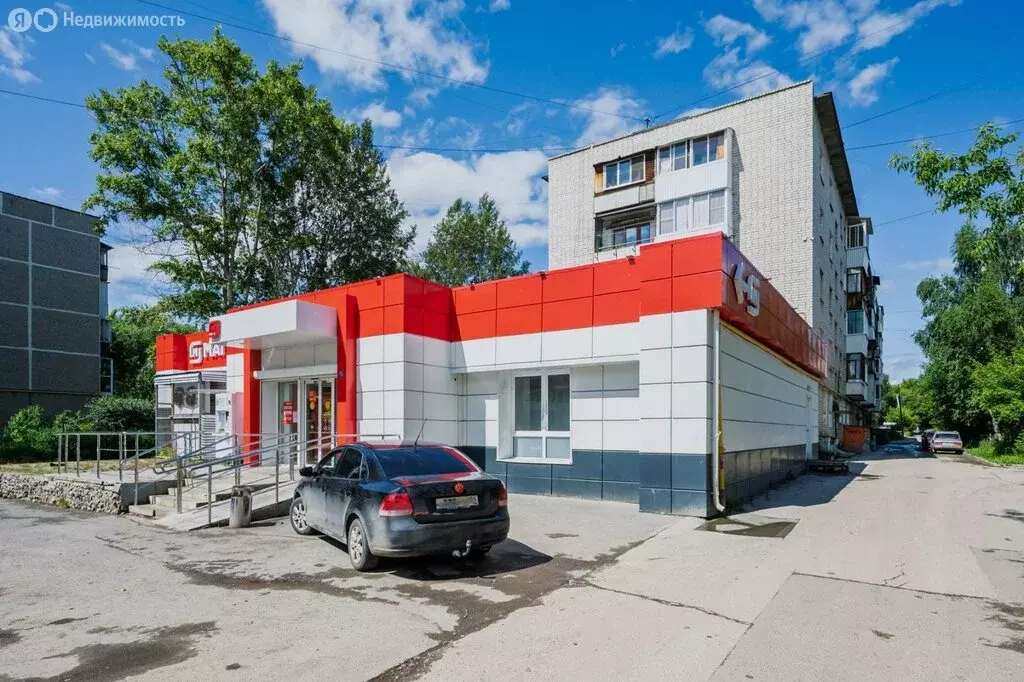 3-комнатная квартира: Екатеринбург, улица Народного Фронта, 85к1 (50.9 ... - Фото 1