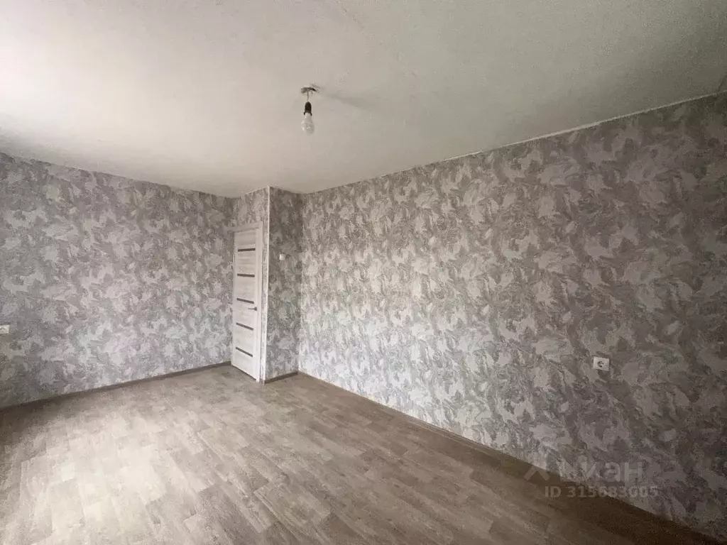 2-к кв. Крым, Нижнегорский район, с. Ивановка ул. Ленина, 38 (44.1 м) - Фото 0