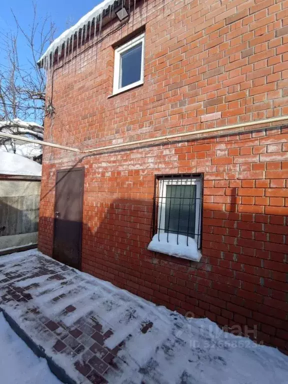 Дом в Саратовская область, Саратов ул. Имени В.Г. Рахова, 202 (90 м) - Фото 1