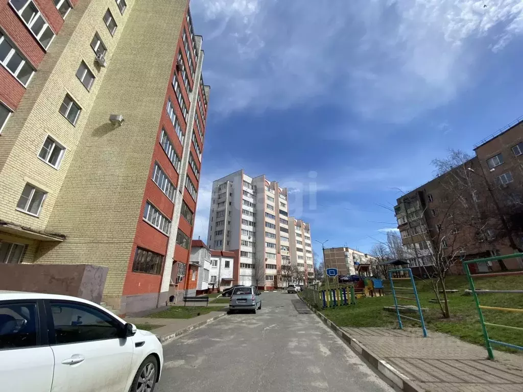 2-к кв. Белгородская область, Губкин ул. Космонавтов, 1 (54.5 м) - Фото 1