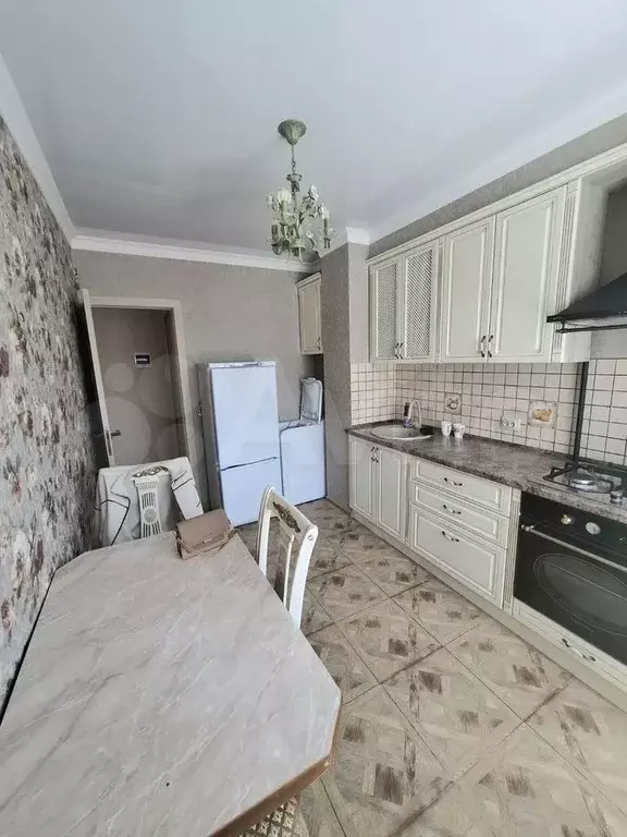 3-к. квартира, 60 м, 2/9 эт. - Фото 0