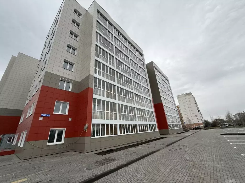 2-к кв. Омская область, Омск ул. Дианова, 34А (76.5 м) - Фото 0