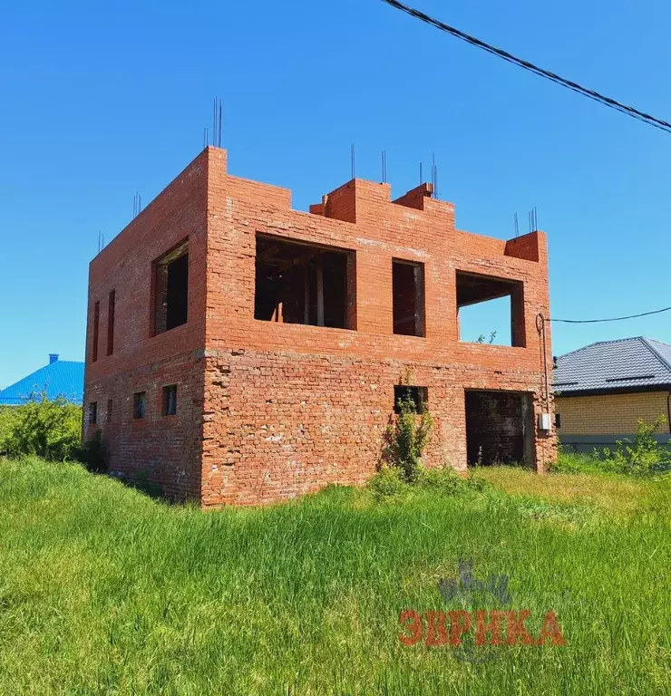 Дом в Краснодарский край, Крымск ул. Виктории, 8 (240 м) - Фото 1