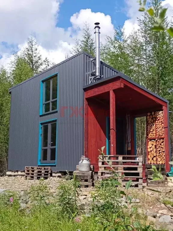 Дом в Саха (Якутия), Нерюнгри Беркакит пгт, ул. Первостроителей (30 м) - Фото 2