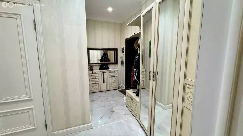 2-комнатная квартира: Махачкала, улица Устарбекова, 6 (82 м) - Фото 2