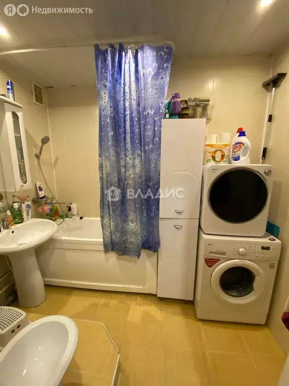 3-комнатная квартира: Казань, улица Лушникова, 2 (63.4 м) - Фото 1