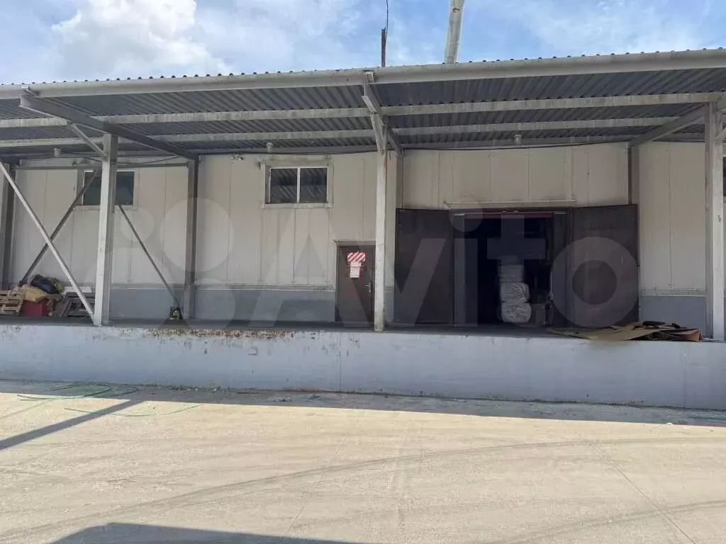 Аренда склада 1 027,5 кв.м. с Авторампой в г. Новосибирске, ул. ... - Фото 1