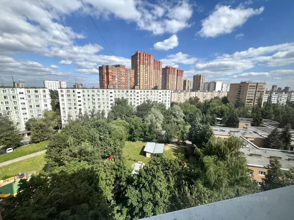 2-к кв. Московская область, Химки 9 Мая ул., 17 (55.0 м) - Фото 0