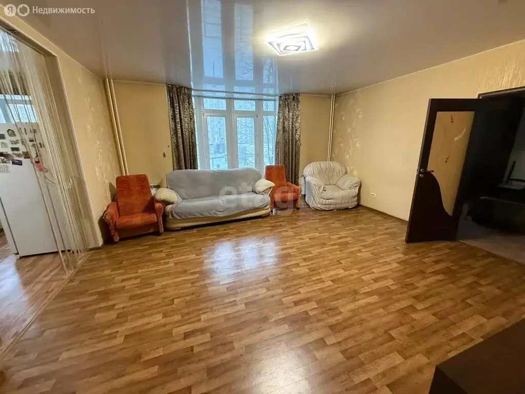 3-комнатная квартира: Кемерово, проспект Шахтёров, 70 (99 м) - Фото 1