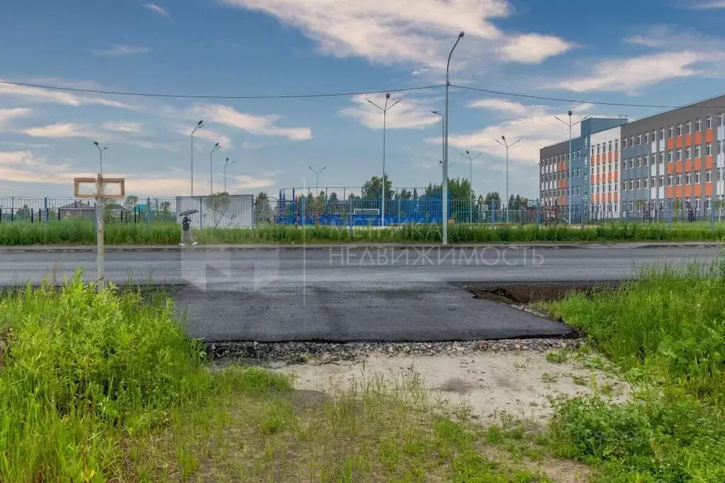 Участок в Тюменская область, Тюмень Велижанский мкр, ул. Ишимская (5.5 ... - Фото 0