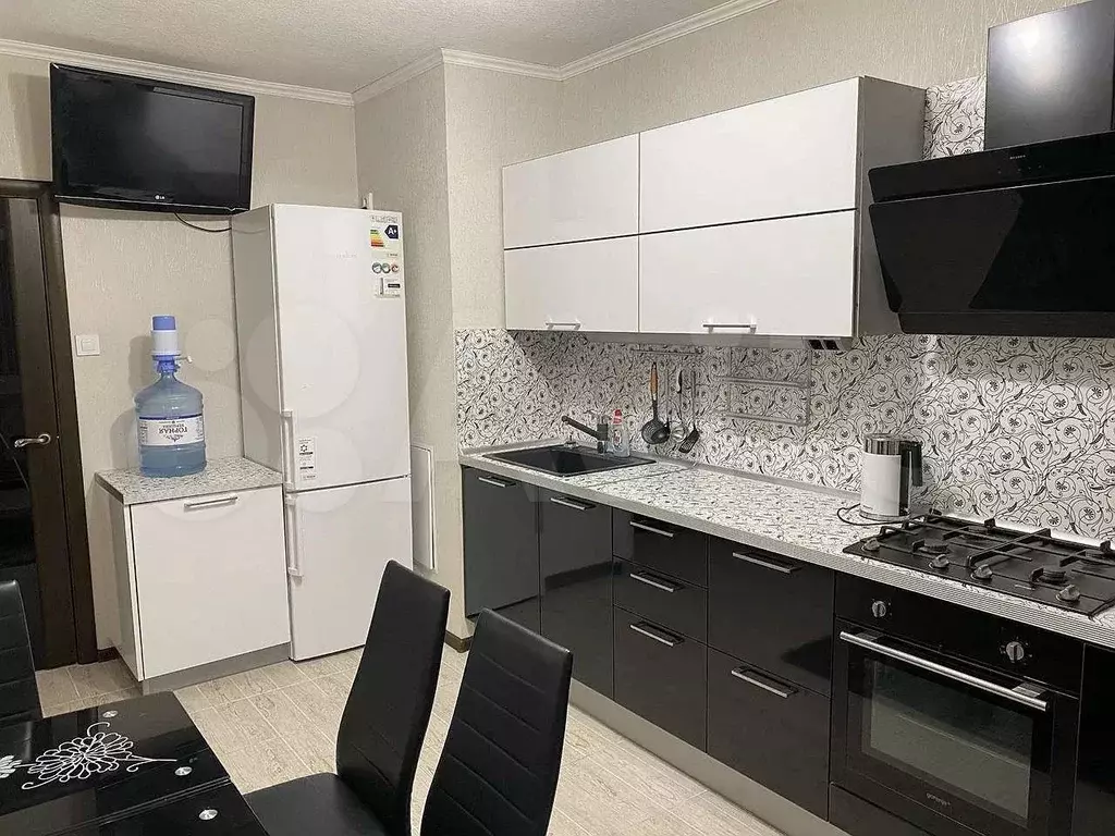 2-к. квартира, 59 м, 6/10 эт. - Фото 1