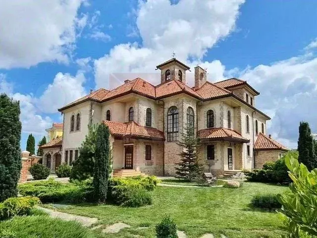 Дом в Калининградская область, Гурьевск ул. Павла Кожина, 1 (690 м) - Фото 0