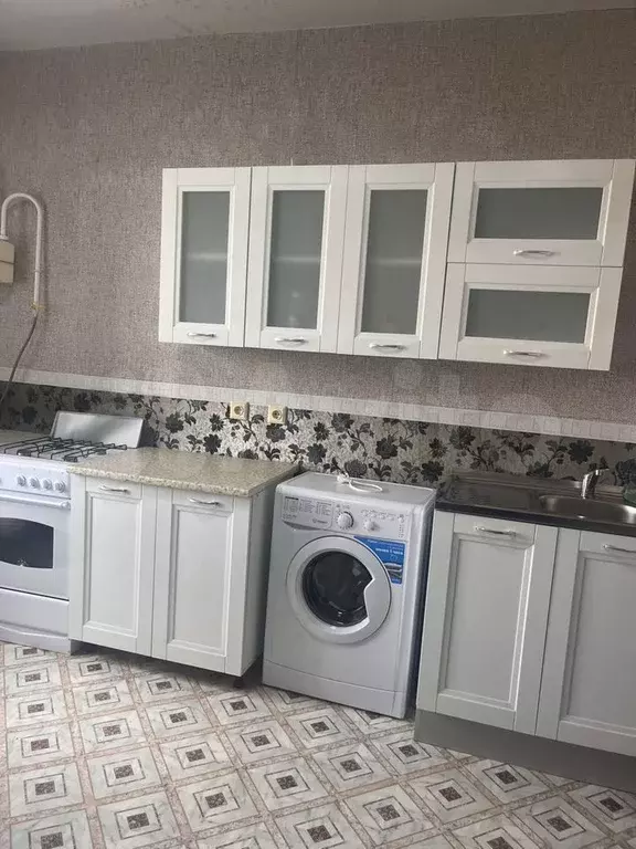 1-к. квартира, 40 м, 4/10 эт. - Фото 0