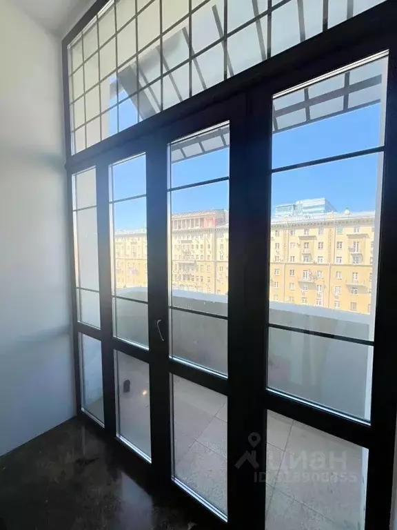 Офис в Москва Большая Садовая ул., 3С1 (250 м) - Фото 1